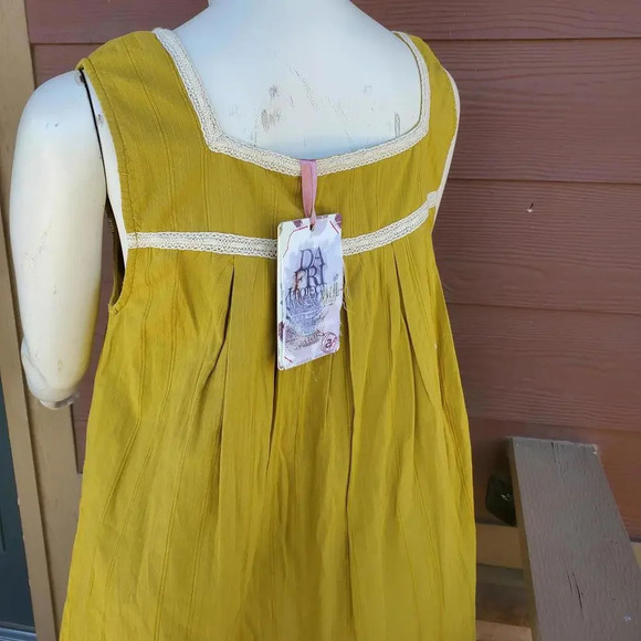 NWT Friday's Project Olive Green and Cream Embroidered Women's Sleeveless Blouse - Picture 8 of 15